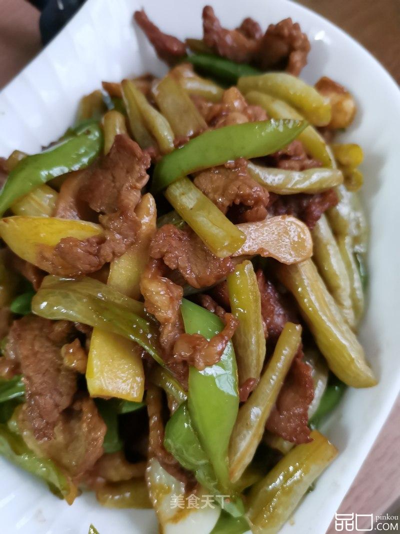 酸豆角辣椒炒肉