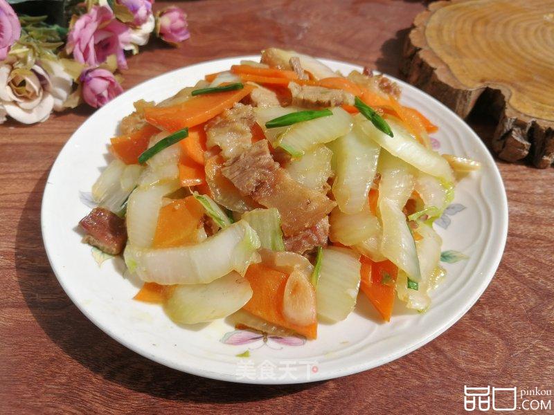 胡萝卜青菜炒回锅肉