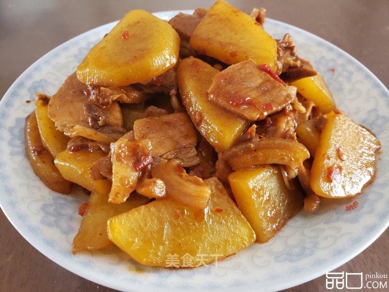 土豆片炖回锅肉
