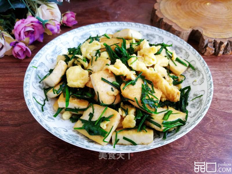 韭菜炒鸡蛋豆腐