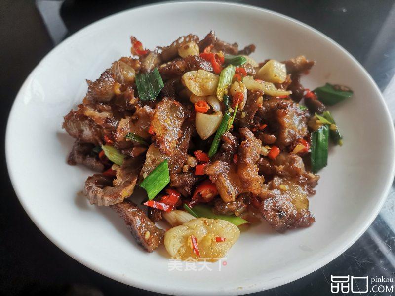 大蒜辣椒炒牛筋