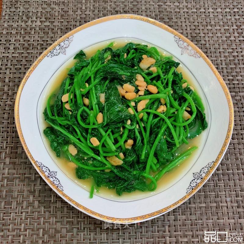 黄豆酱炒番薯叶