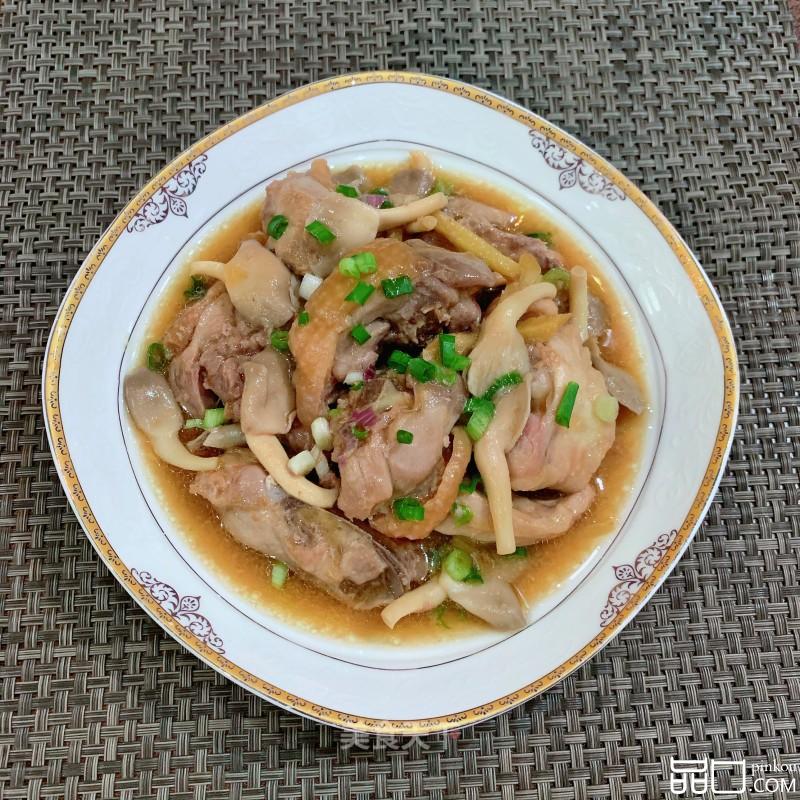平菇蒸鸡腿