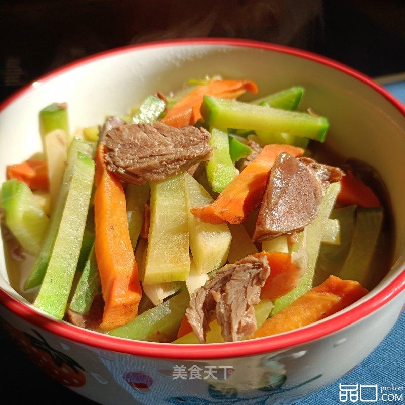 “萝卜”青萝卜炖酱牛肉
