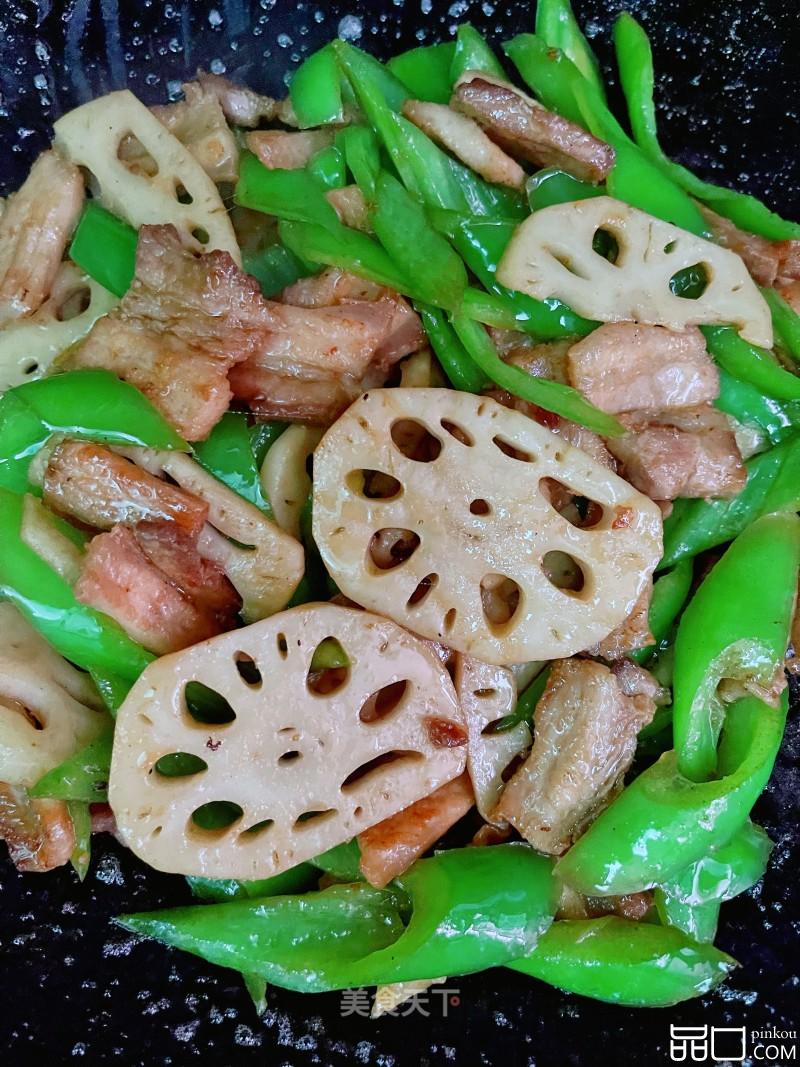 莲藕青椒炒五花肉