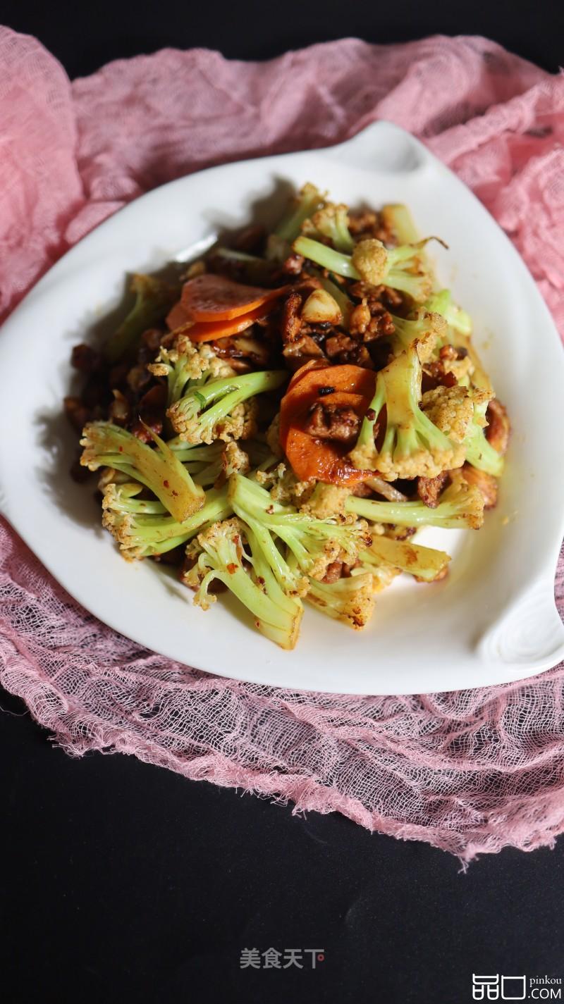 鸭肉煸炒花菜