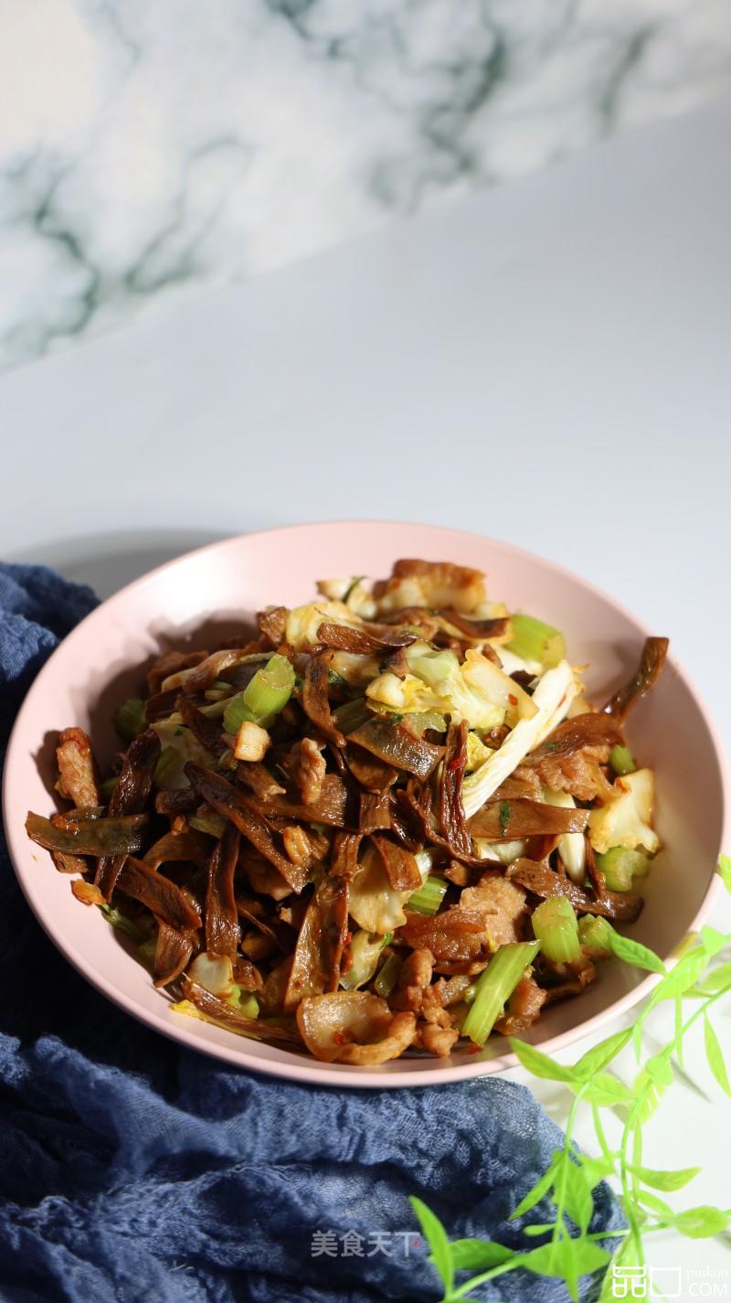 肉片炒芹菜干豆角