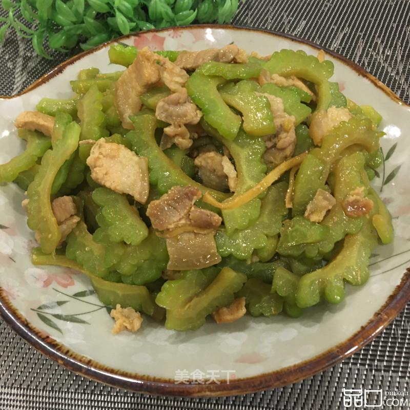 五花肉炒苦瓜