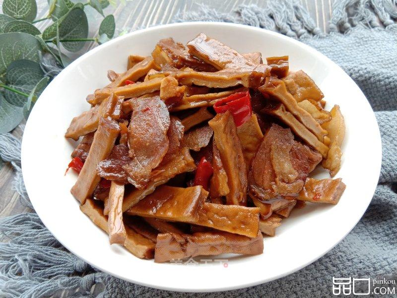 腊肉炒烟熏腊豆干