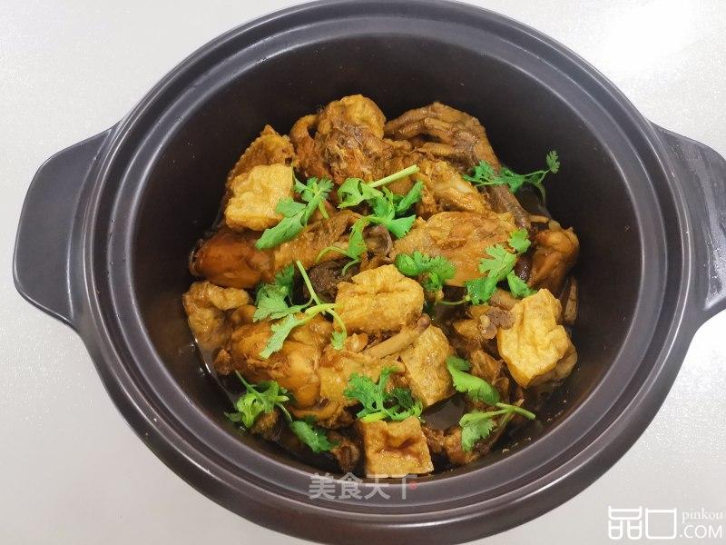 豆泡炖三黄鸡