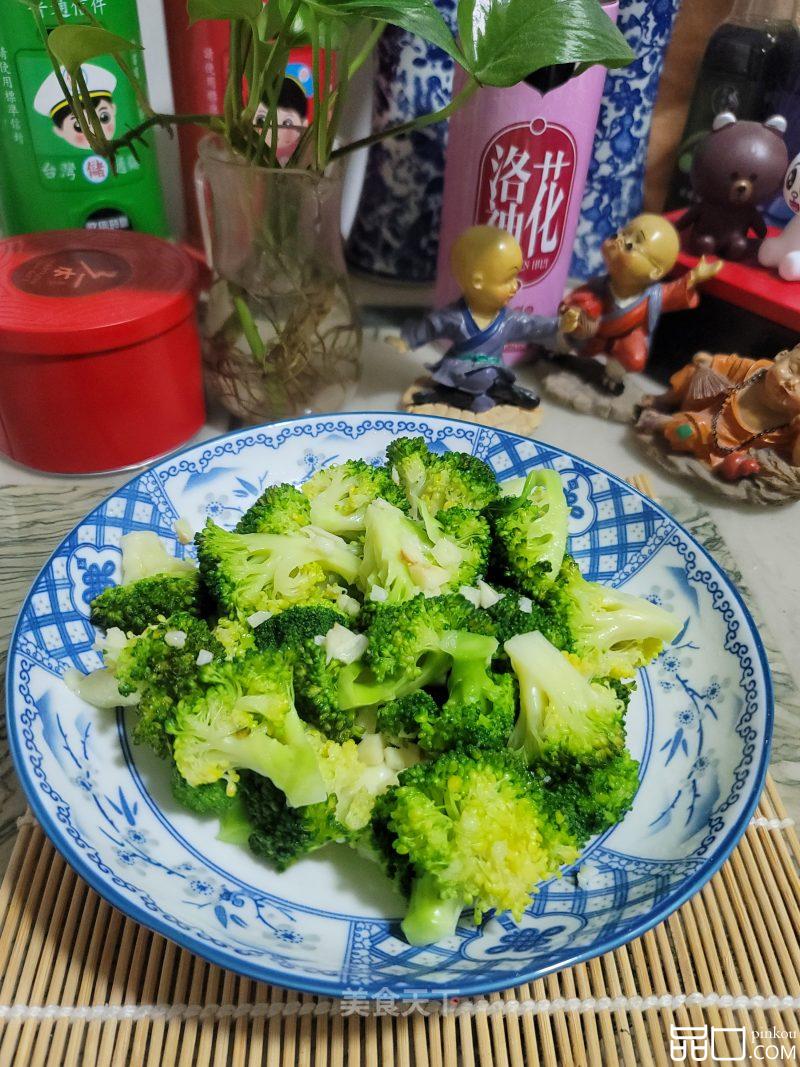 蒜末炒西兰花
