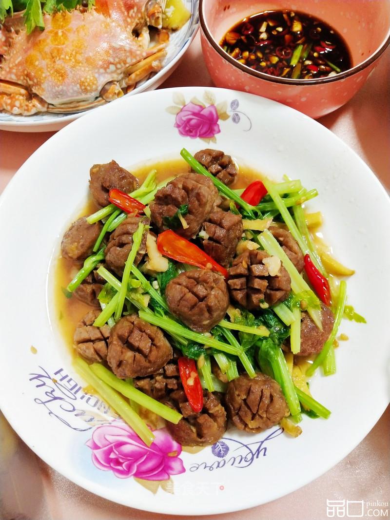 潮汕牛肉丸炒小芹菜