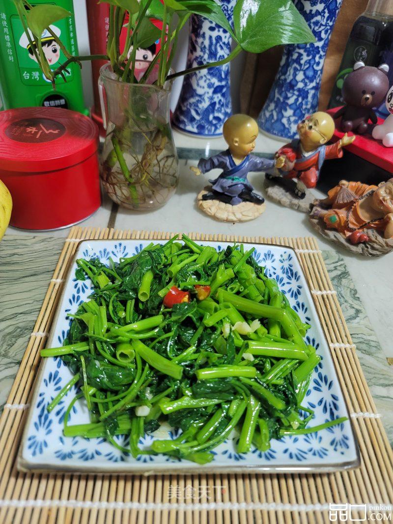 小米辣蒜蓉炒空心菜