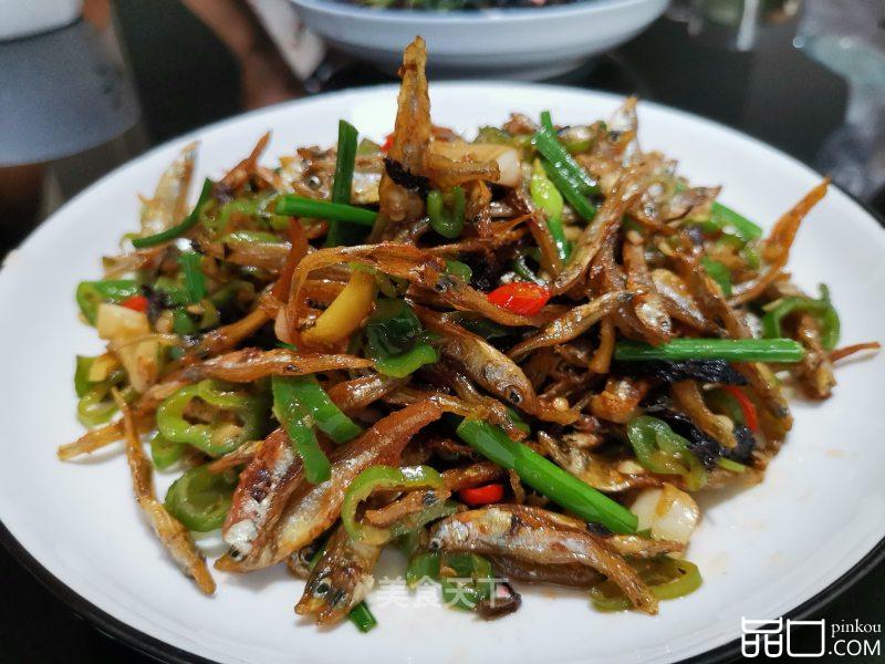 韭菜花炒鱼嫩子