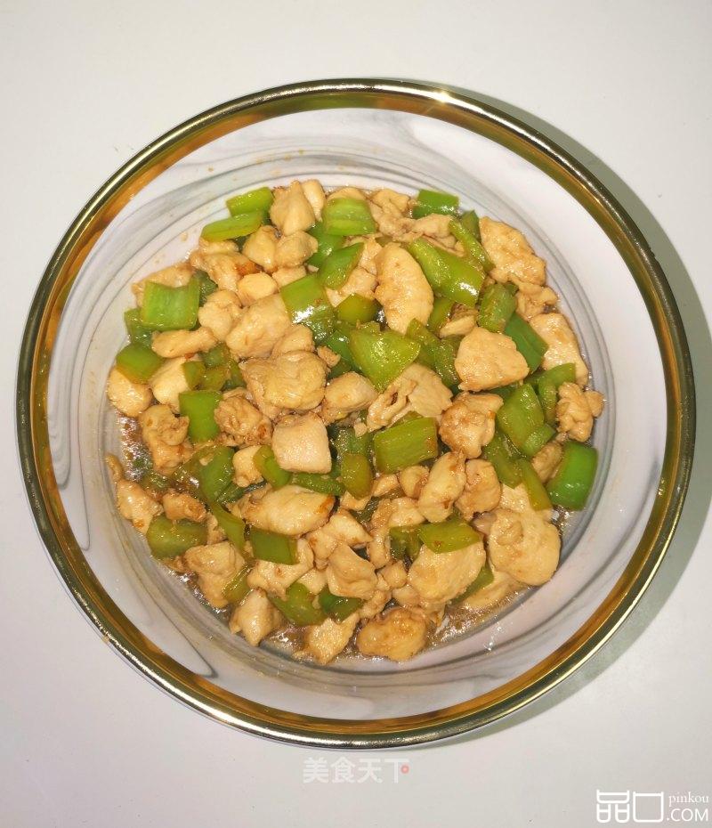 尖椒炒鸡丁