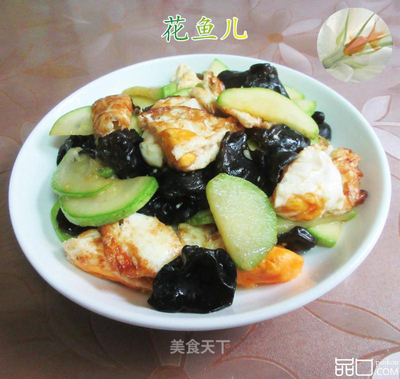 黑木耳煎鸡蛋炒西葫芦