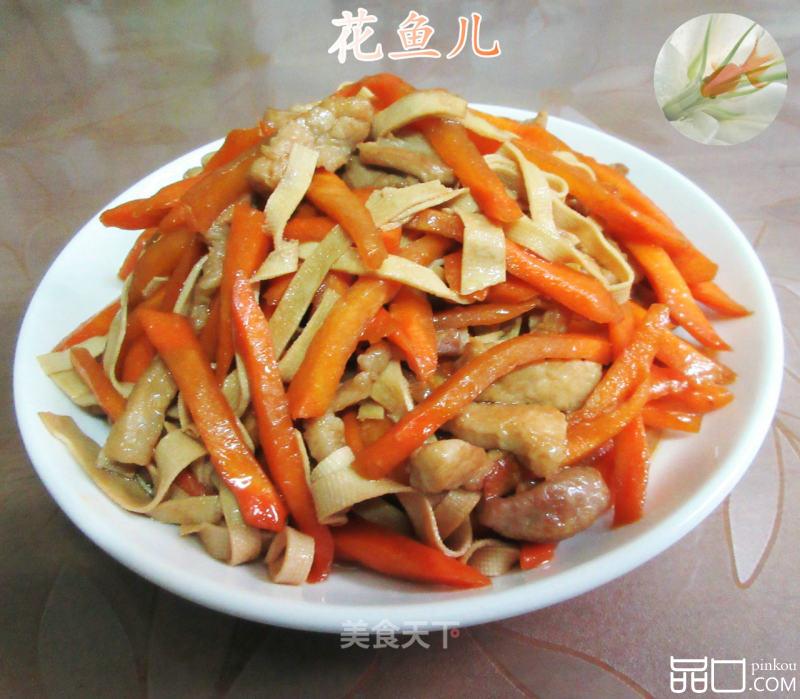 五花肉胡萝卜炒千张丝