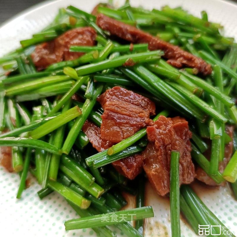 红烧回锅肉炒韭苔