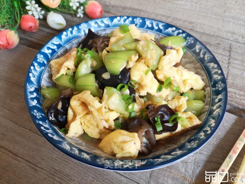 丝瓜黑木耳炒鸡蛋