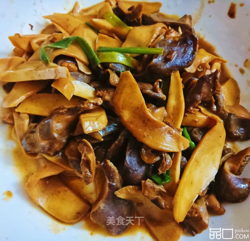 爆炒鸡胗杏鲍菇