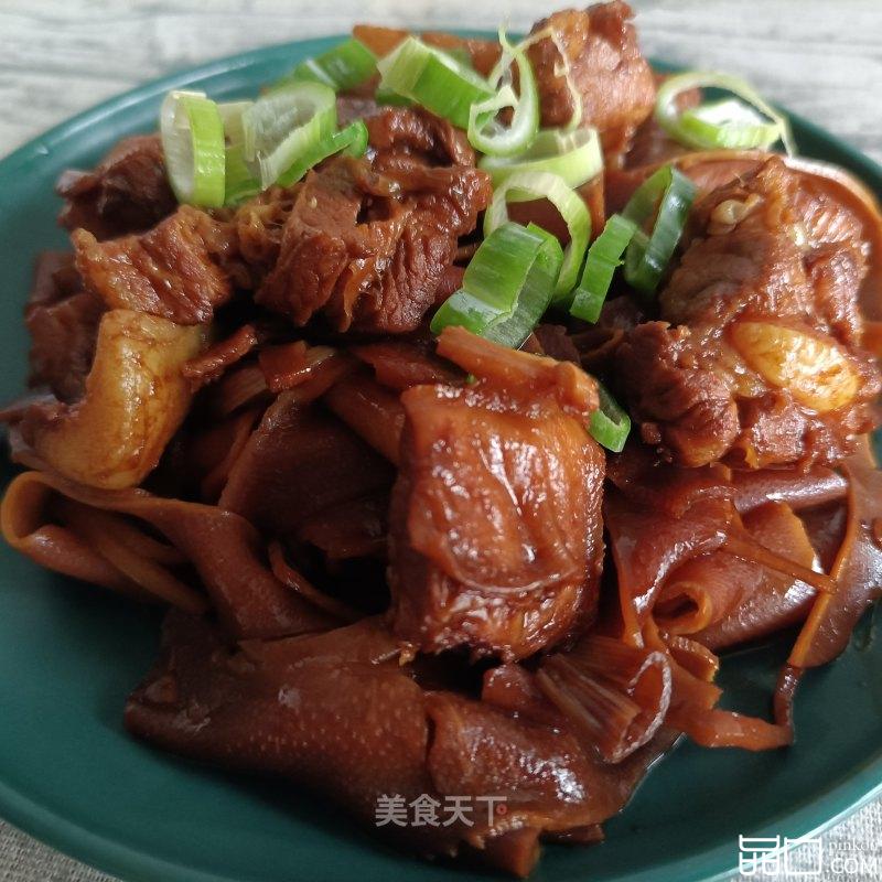 排骨花肉烧笋干