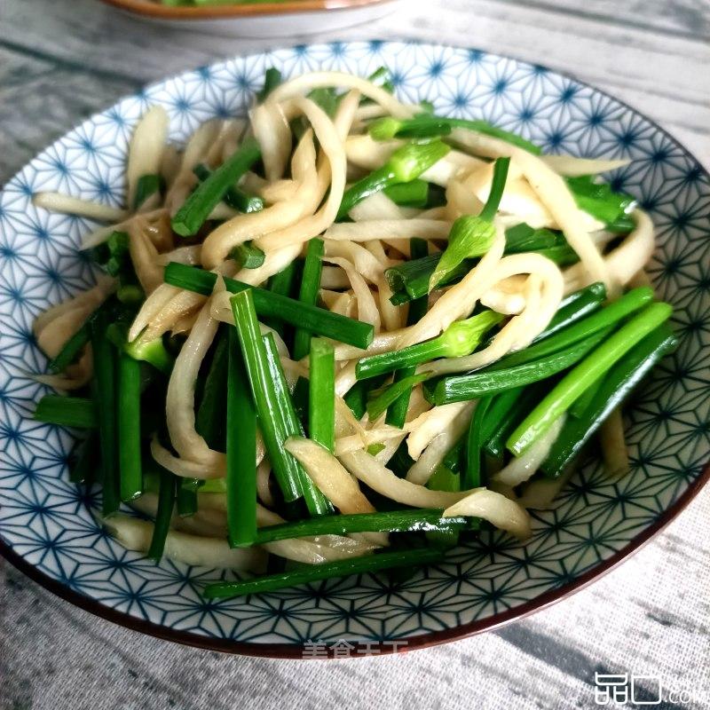 韭菜苔炒茭白