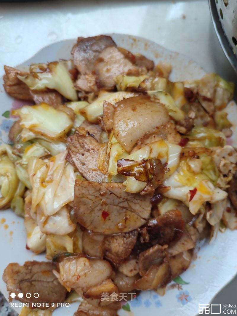 猪肉炒包菜