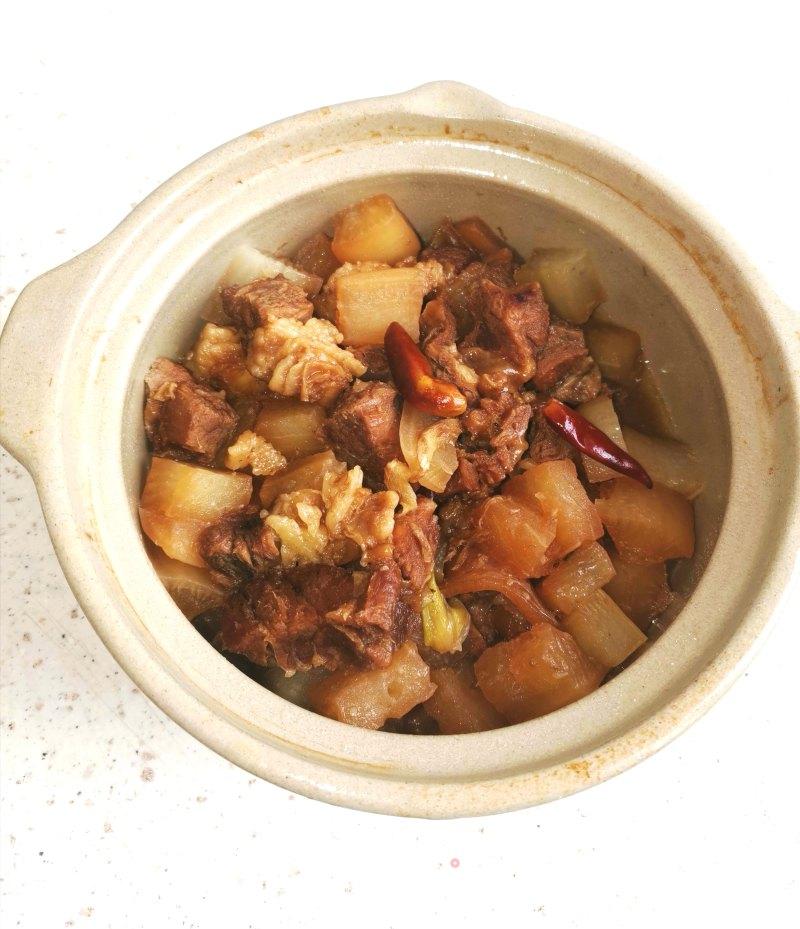 白萝卜牛肉煲