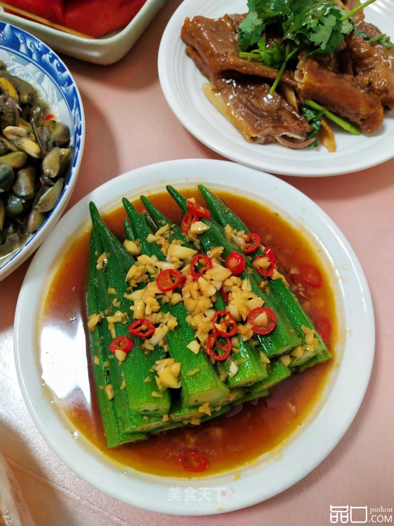 蒜辣白灼秋葵
