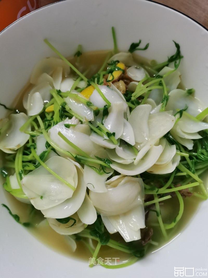 鲜百合煮豌豆芽