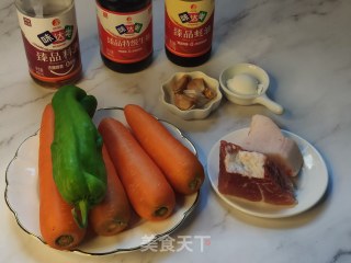 肉丝胡萝卜步骤1