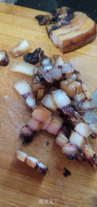 腊肉蒸芋头步骤3