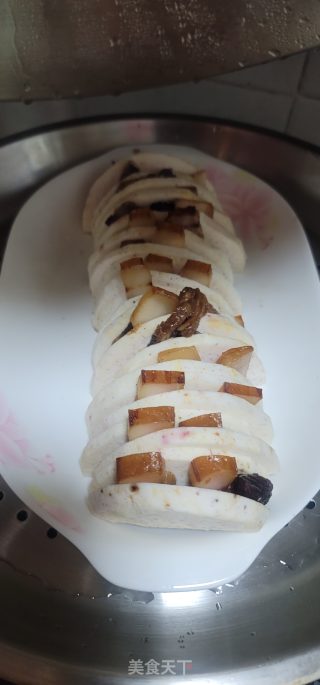 腊肉蒸芋头步骤5