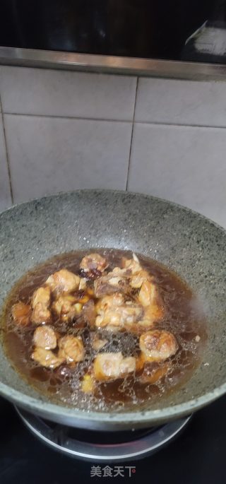土豆香菇烧排骨步骤6