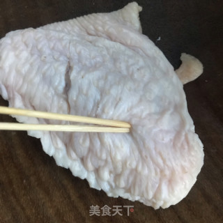 展翅高飞炸鸡翅步骤2