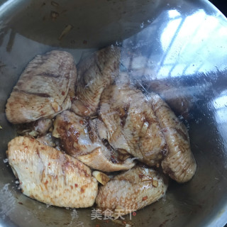 展翅高飞炸鸡翅步骤5