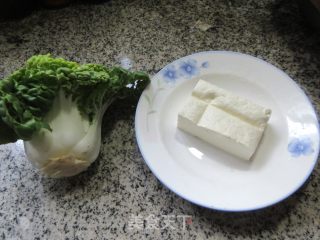 豆腐炒黄心菜步骤1