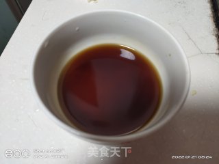 五花肉炒娃娃菜步骤2