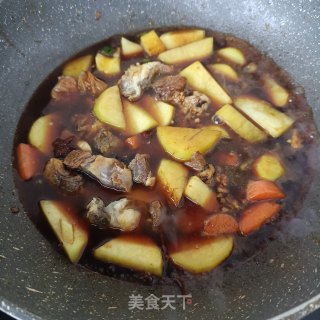 土豆烧牛腩步骤9