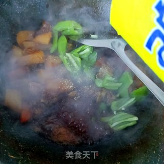 土豆烧牛腩步骤12