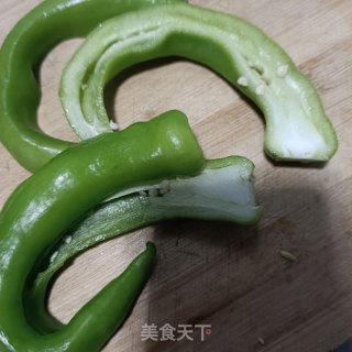 “羊肉”青辣椒炒羊头肉步骤1