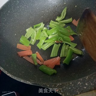 “羊肉”青辣椒炒羊头肉步骤5