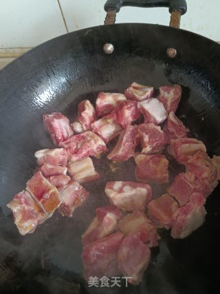 红皮土豆烧排骨步骤3