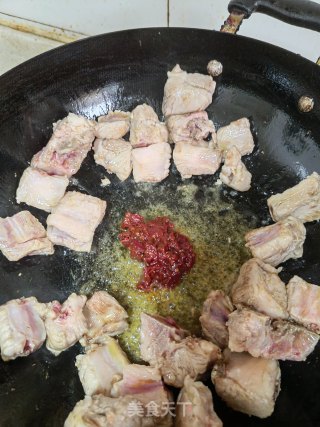 红皮土豆烧排骨步骤4