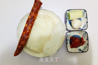 腊肠粉丝蒸金针菇步骤1