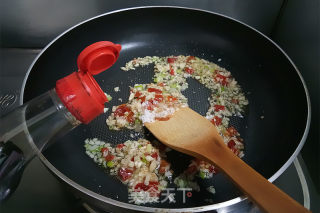 腊肠粉丝蒸金针菇步骤5