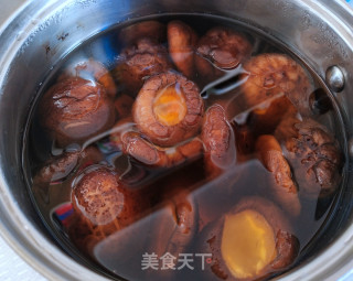 菌汤什锦炖步骤1
