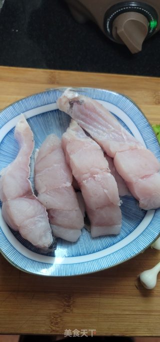 黄豆酱烧鱼腩步骤1