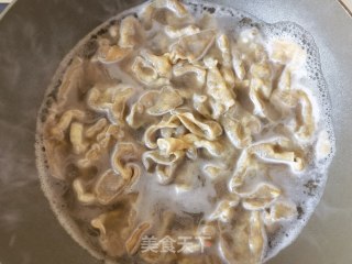白菜粉条炖牛肉卷步骤3