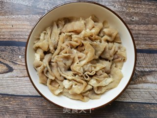 白菜粉条炖牛肉卷步骤4